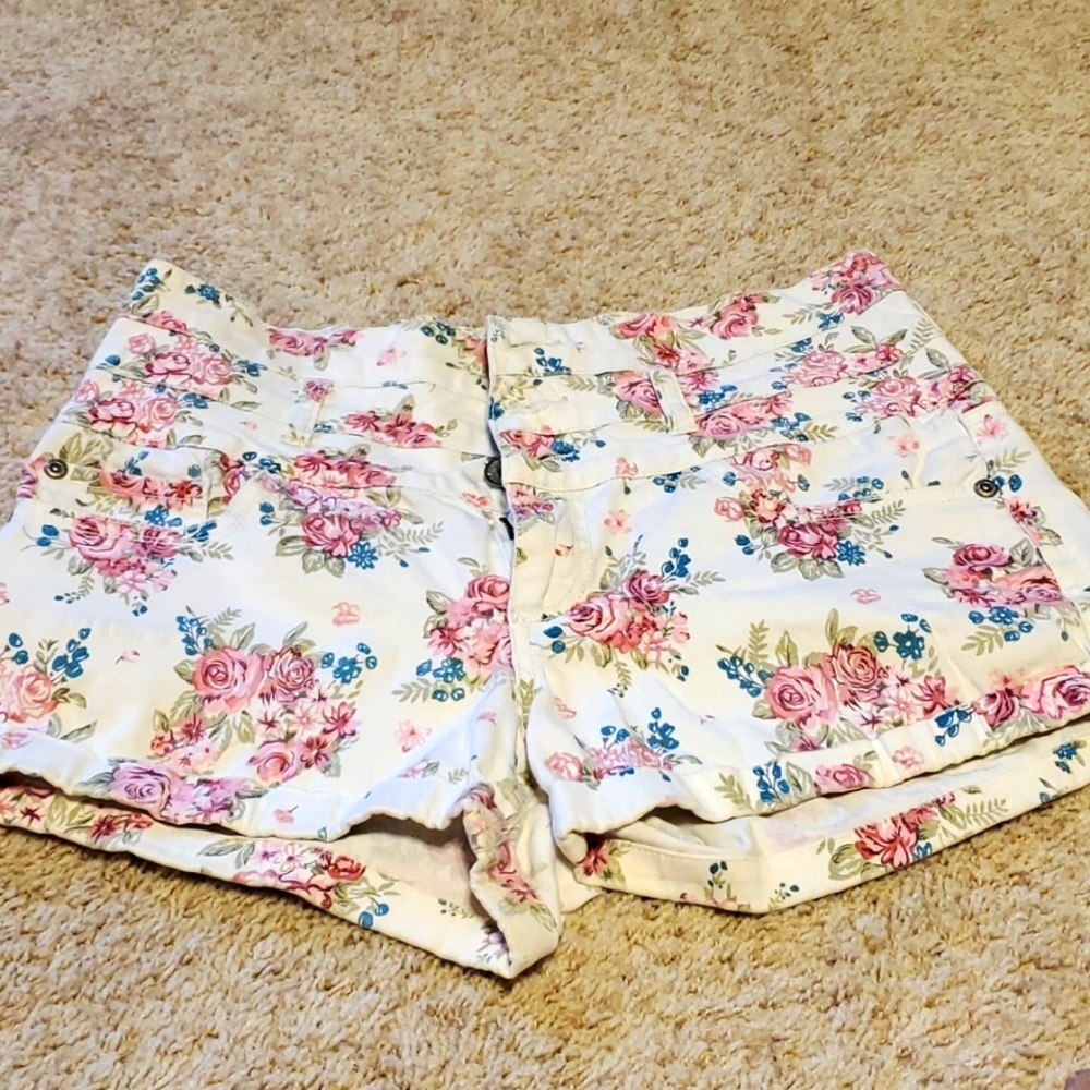 Truce shorts